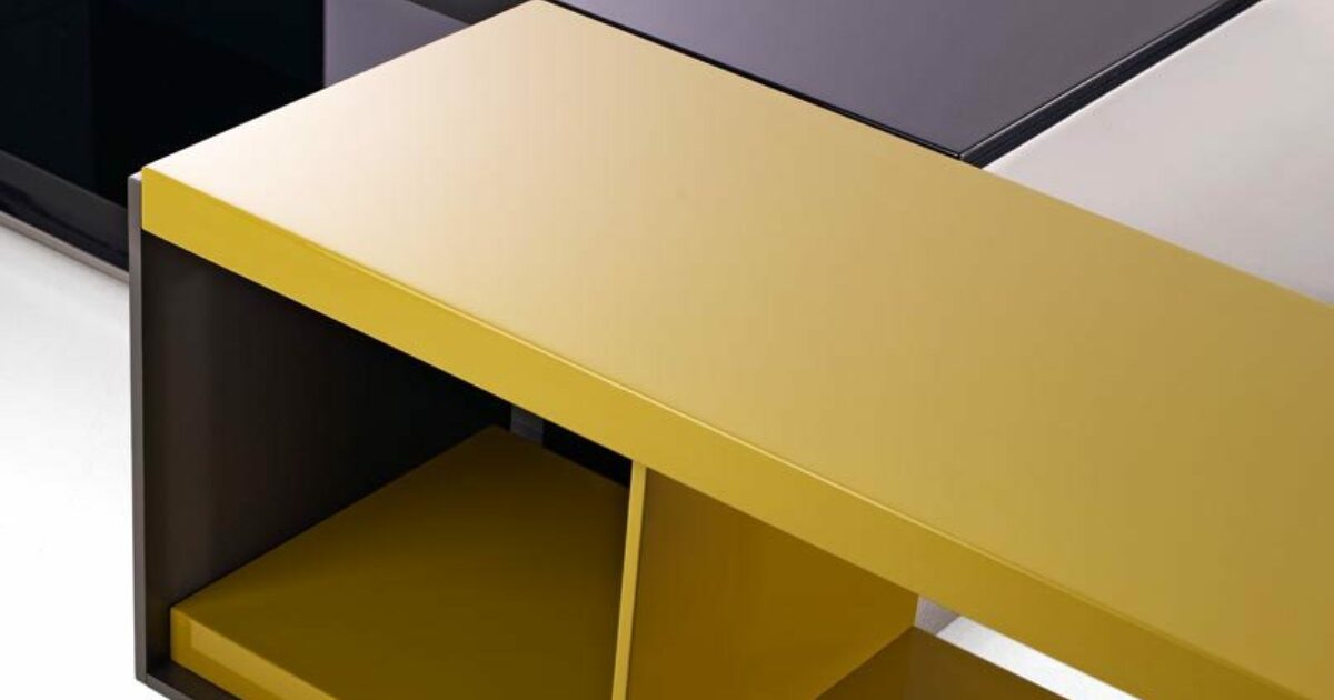 B&B Italia Surface Table | Context Gallery